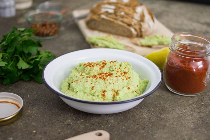 Hummus di edamame e piselli